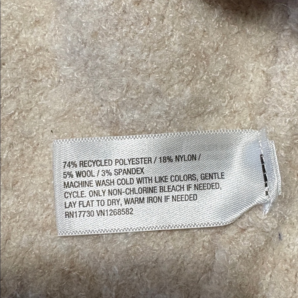Woolrich Cream Textured Vest - Picture 3 of 3
